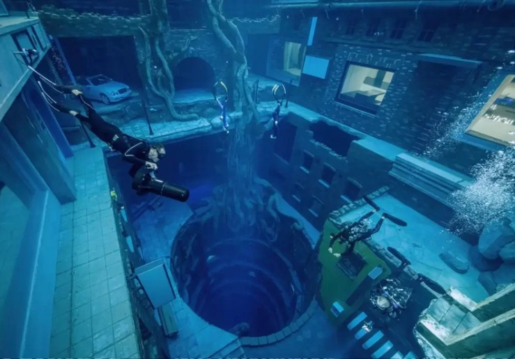 Restaurante mais alto do mundo e piscina mais profunda em Dubai