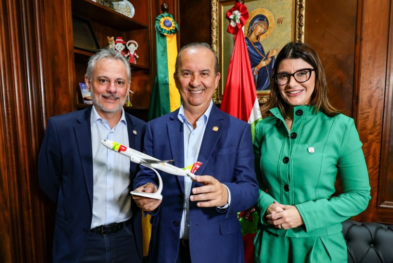 Governador de SC com representantes da TAP Air Portugal